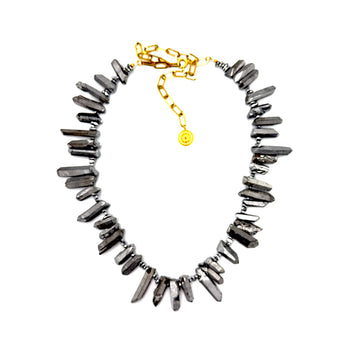 Srebrny naszyjnik z kryształami od Ewa Mrochen Jewellery®, elegancka biżuteria z błyszczącymi kryształami na delikatnym łańcuszku