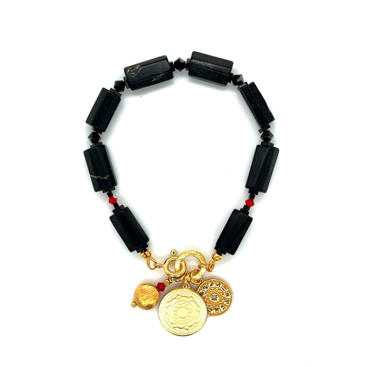 Srebrna bransoletka Szungit Klejnot Szamanki od Ewa Mrochen Jewellery, ręcznie wykonana, z elementami szamanskiej symboliki