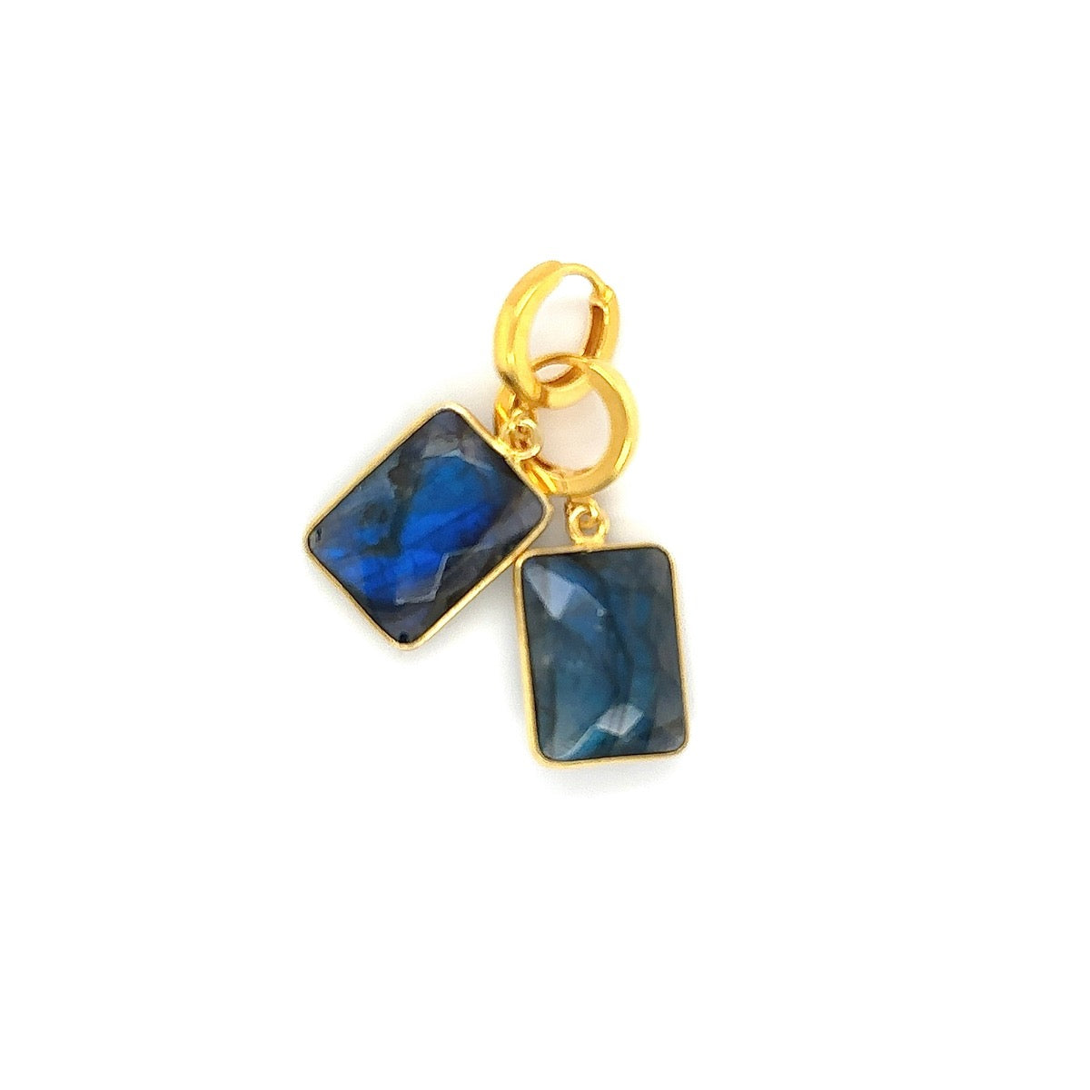 Kolczyki Labradoryt Świątynia Gwiazd od Ewa Mrochen Jewellery, srebrne z błyszczącym kamieniem Labradoryt, na zdjęciu.