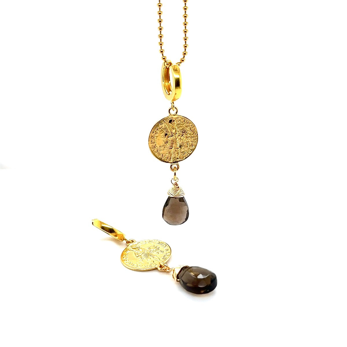 Kolczyki z kwarcu dymnego od Ewa Mrochen Jewellery, elegancki design i naturalny kamień na zdjęciu