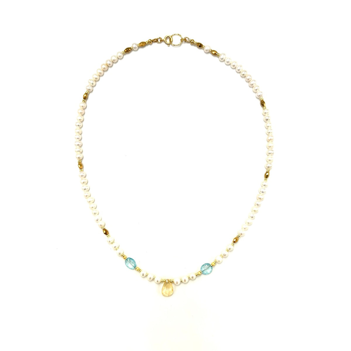 Ewa Mrochen Jewellery naszyjnik z trzema białymi perłami, długość 50 cm, limitowana edycja, elegancki i delikatny design