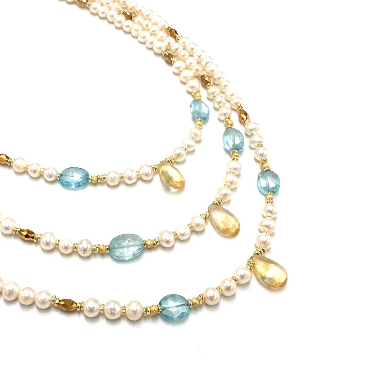 Ewa Mrochen Jewellery, limitowany naszyjnik z białymi perłami, 50 cm, elegancki i szlachetny design.