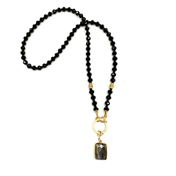 Czarny Spinel naszyjnik Królowa Intuicji od Ewa Mrochen Jewellery, elegancki naszyjnik z czarnym spinel w delikatnym designie