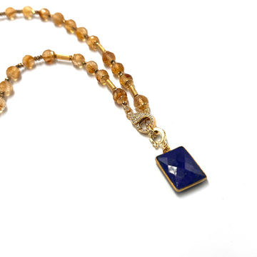 Naszyjnik z cytrynem Ewa Mrochen Jewellery, autorska biżuteria, złoty naszyjnik z dużym, słonecznym kamieniem.