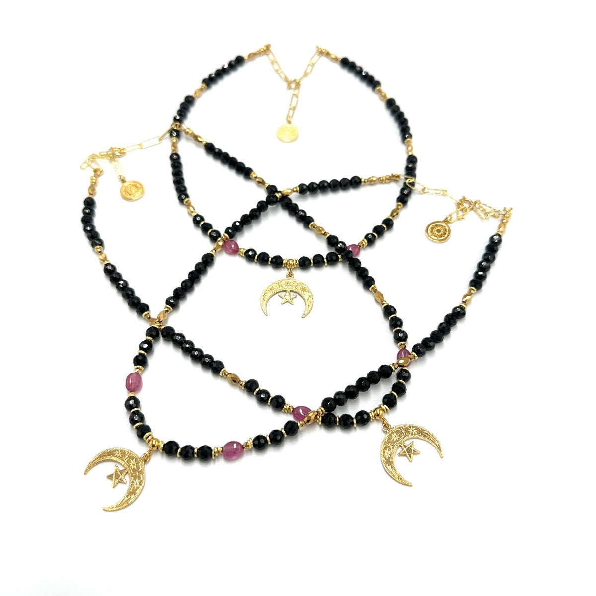 Czarny spinel i rubin, naszyjnik Ewa Mrochen Jewellery, elegancki i energetyczny biżuteryjny dodatek.