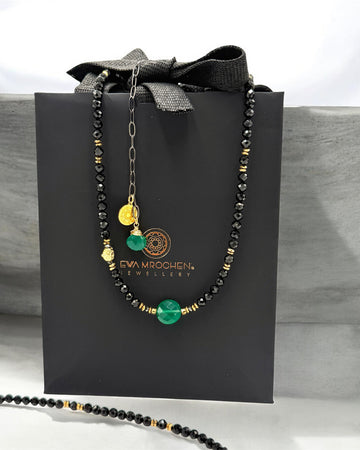 Czarny turmalin i zielony onyks, naszyjnik Ewa Mrochen Jewellery®, kamienie ochronne i odważne w eleganckim designie