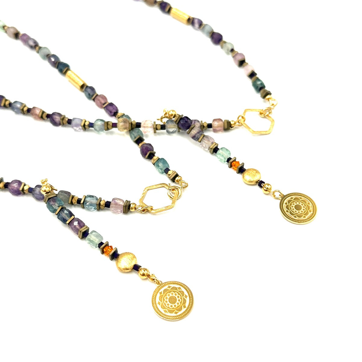 Naszyjnik Fluoryt od Ewa Mrochen Jewellery z delikatnym designem, naturalny kamień i elegancka linia biżuterii.