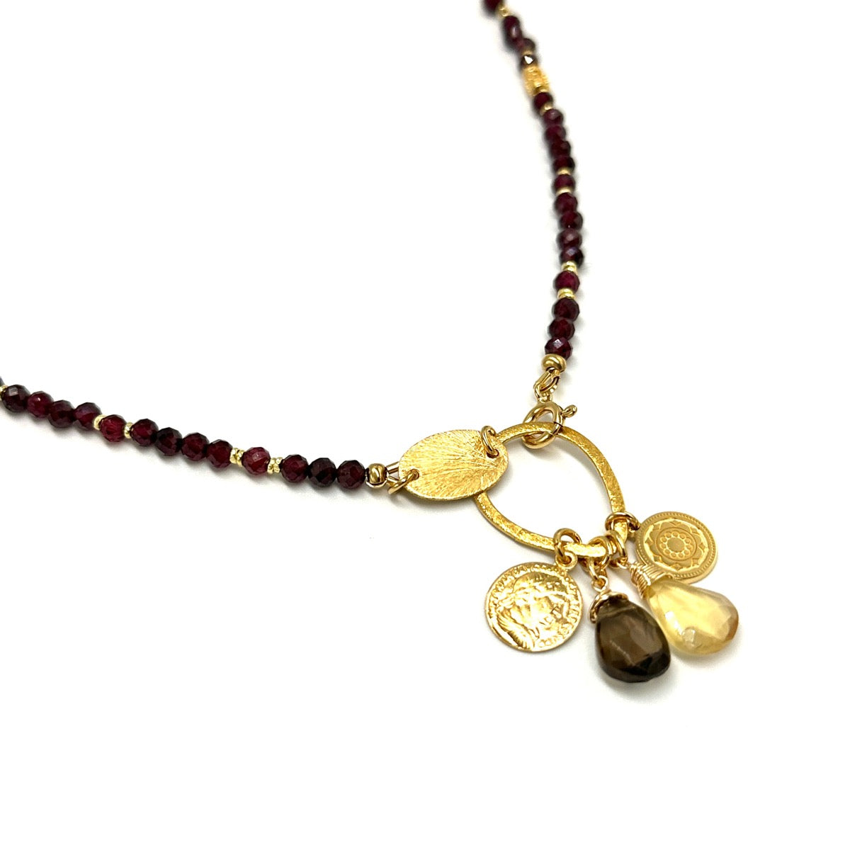 Naszyjnik z granatem Feniksa Ewa Mrochen Jewellery, limitowana edycja, ozdobny naszyjnik z kamieniem w stylu artystycznym.