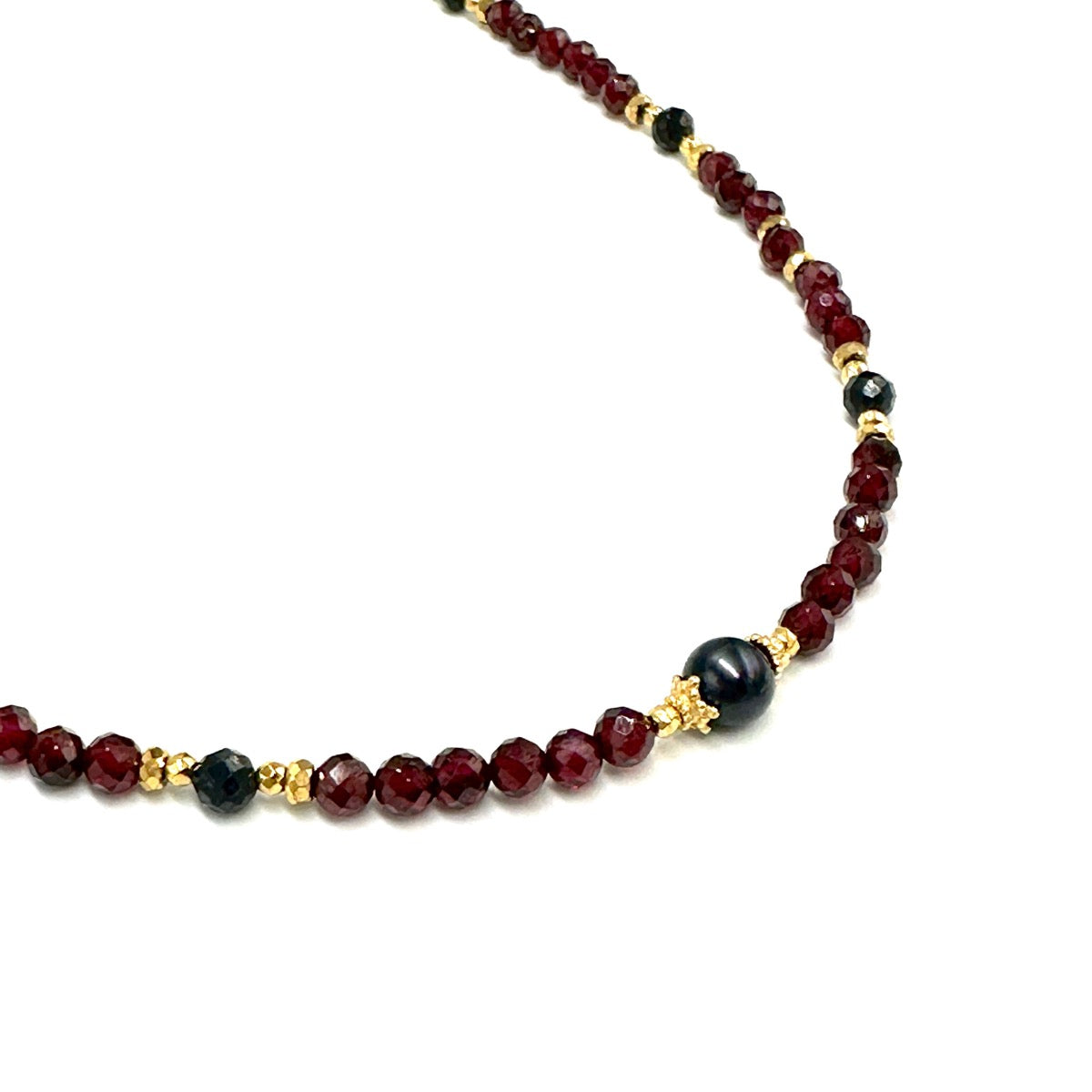 Naszyjnik Granat Miłość i Kreatywność od Ewa Mrochen Jewellery, elegancki biżuteria z granatem na delikatnym łańcuszku