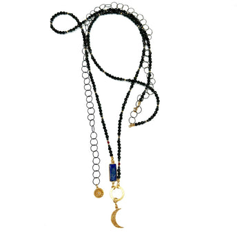 Długi naszyjnik obsydian z klejnotem Odwagi od Ewa Mrochen Jewellery, z czarnym kamieniem i eleganckim designem