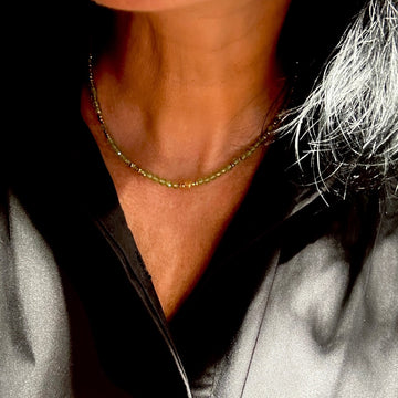 Oliwin naszyjnik GOOD FORTUNE od Ewa Mrochen Jewellery, delikatny srebrny łańcuszek z zawieszką, elegancki dodatek do stroju