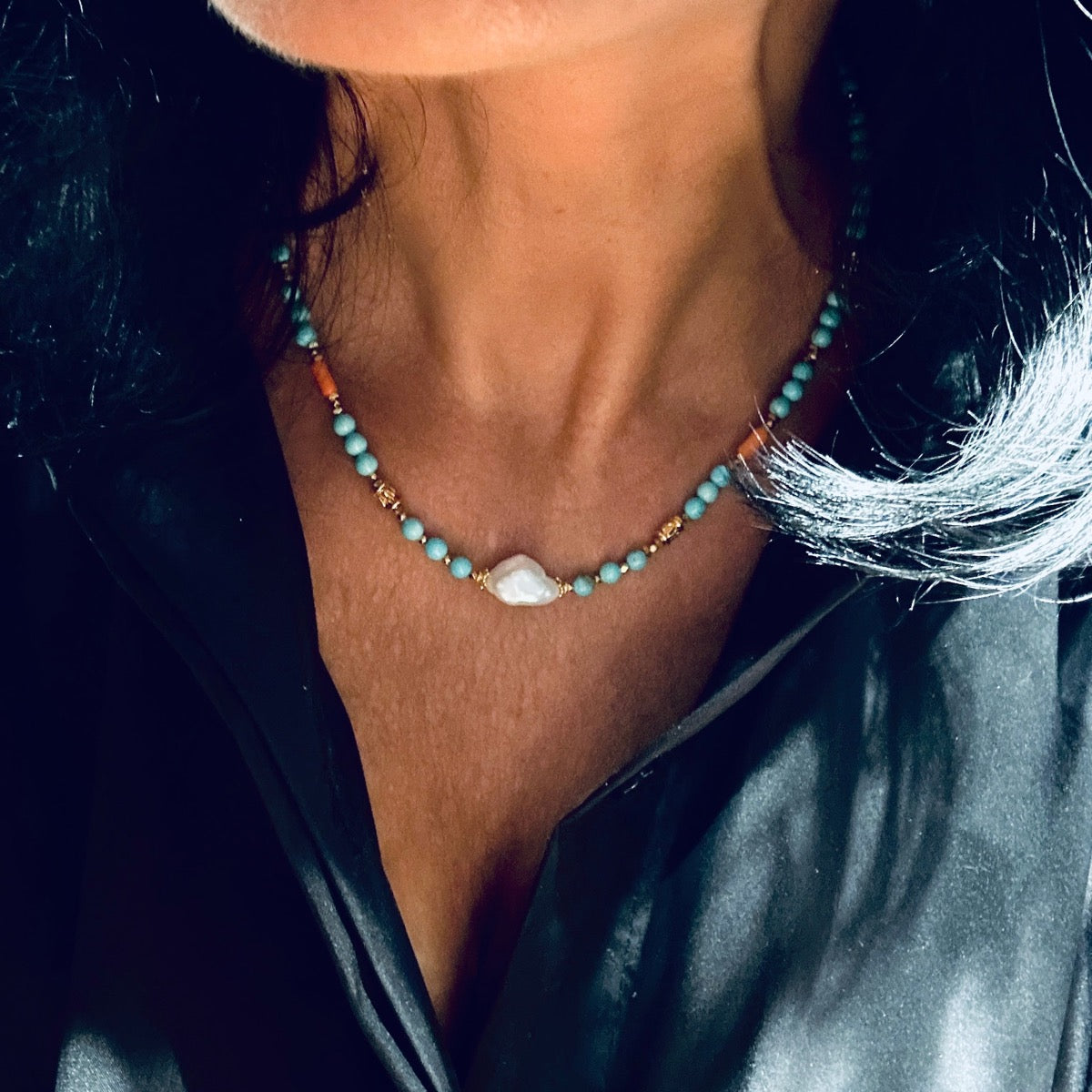 Naszyjnik z turkusem od Ewa Mrochen Jewellery, elegancki biżuteryjny dodatek w stylu Dobre Wrażenia