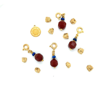 Zawieszka z jaspisem królewskim od Ewa Mrochen Jewellery, elegancki charms z naturalnym kamieniem do biżuterii