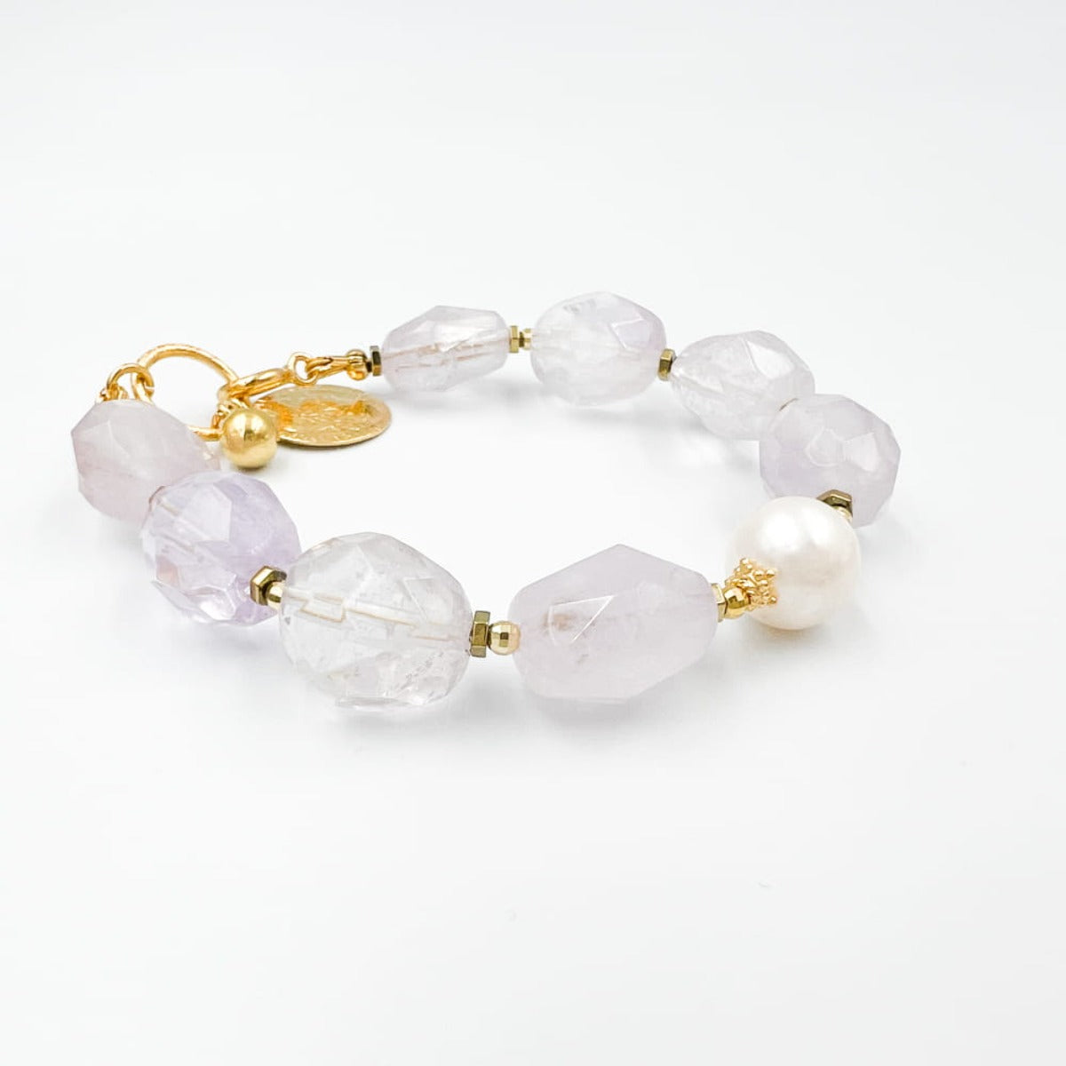 Bransoletka z ametystem Ewa Mrochen Jewellery, klejnot wyciszenia, 15 cm, ozdobne kamienie na miękkim sznureczku.