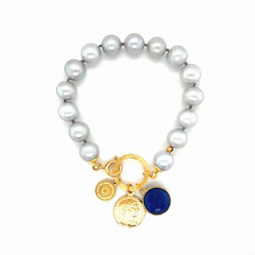 Bransoletka z pereł Luna od Ewa Mrochen Jewellery, delikatna biżuteria na nadgarstek z białymi perłami.
