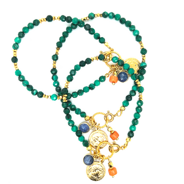 Bransoletka z malachitu Hart Ducha od Ewa Mrochen Jewellery, naturalny kamień o zielonych odcieniach na delikatnym łańcuszku