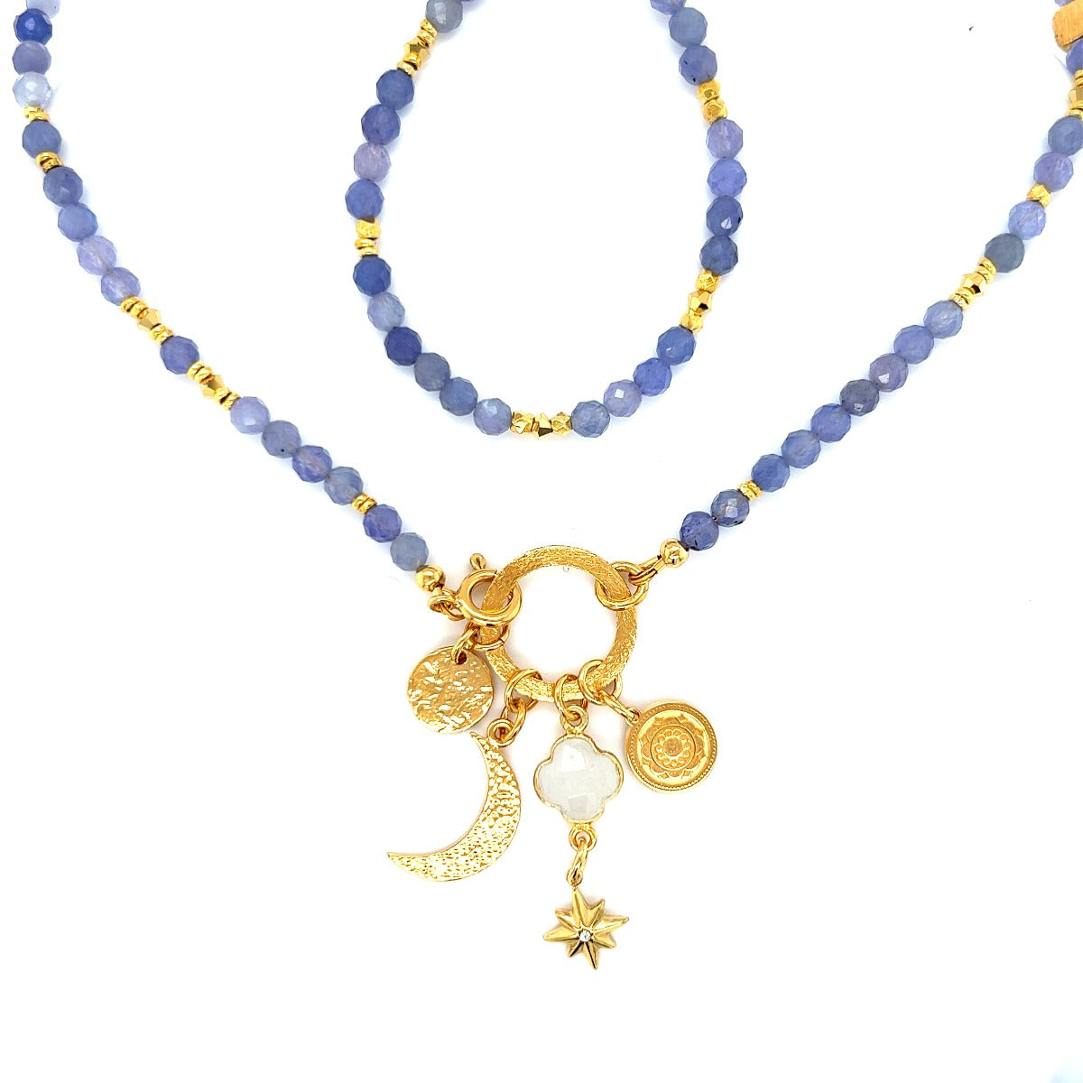 Srebrny naszyjnik Tanzanit Moc jest Kobietą od Ewa Mrochen Jewellery z pięknym niebieskim kamieniem na delikatnym łańcuszku