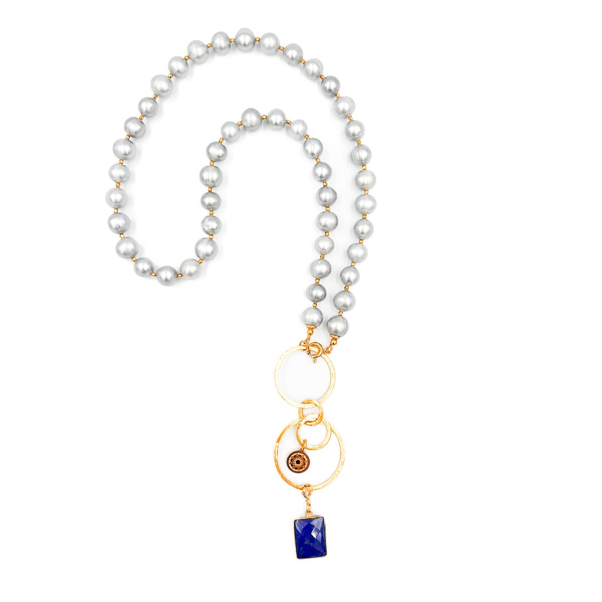Naszyjnik ze srebrzystej perły Ewa Mrochen Jewellery, elegancki dodatek z delikatnym designem.