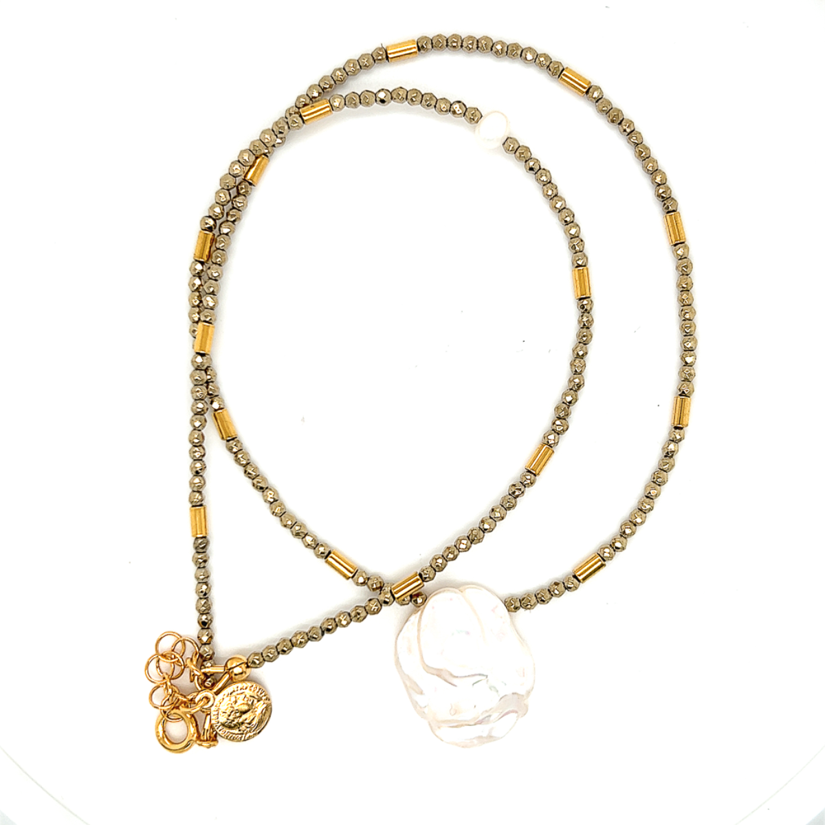 Naszyjnik z perłą Perła od Ewa Mrochen Jewellery, delikatny i elegancki naszyjnik z perłą na cienkim łańcuszku.