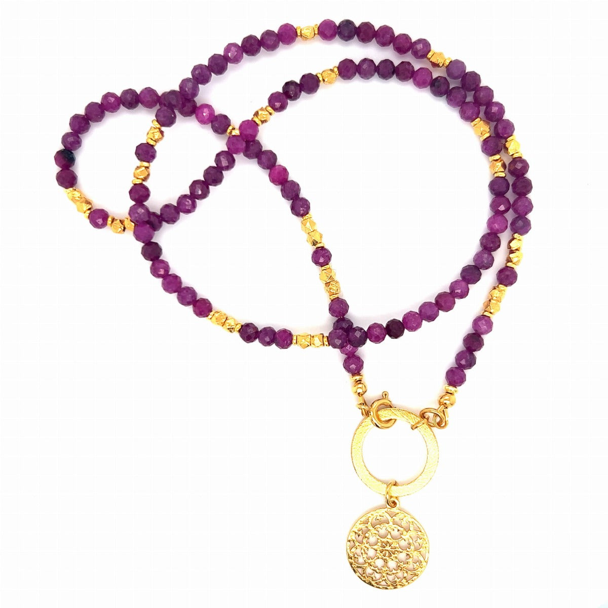 Naszyjnik Rubin z kolekcji Magiczne momenty od Ewa Mrochen Jewellery, delikatny design z czerwonym kamieniem.