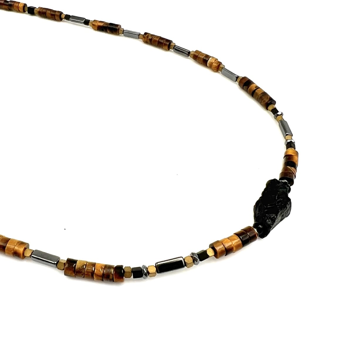 Naszyjnik Tygrysie Oko Klejnot Przywódcy od Ewa Mrochen Jewellery, ozdobny naszyjnik z kamieniem Tygrysie Oko.