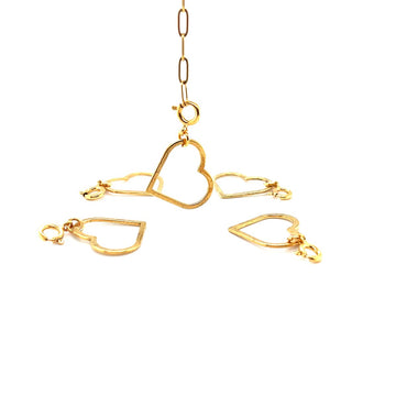 Zawieszka serce Ewa Mrochen Jewellery na łańcuszku, elegancka biżuteria damska, detal z delikatnym wzorem i srebrnym wykończeniem